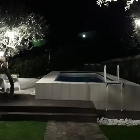 לינה וארוחת בוקר Principerto